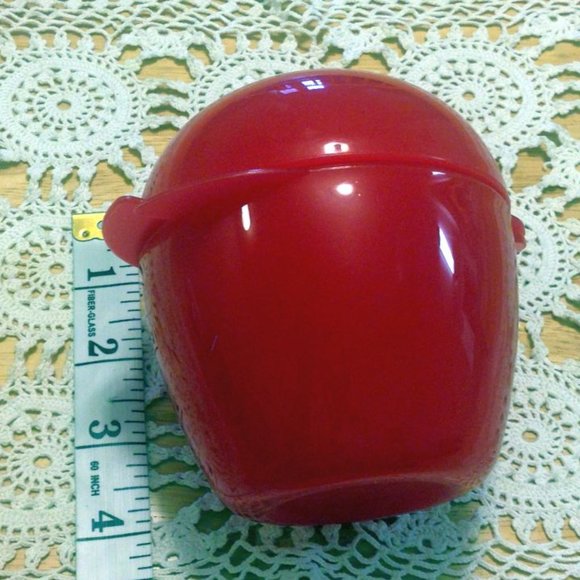 Tupperware Apple Keeper collectible - Picture 1 of 4